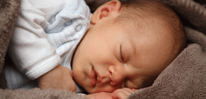 Desarrollo infantil - Descifrando el Misterio: Descodificando el Sueño del Bebé con Amor
